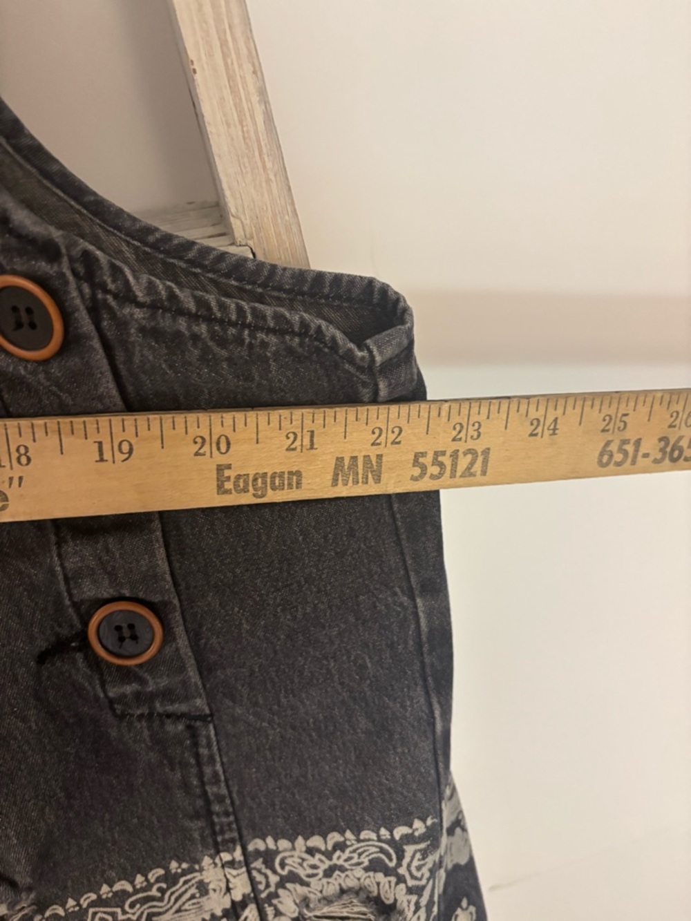 Easel large oversized Distressed Denim Overalls with Bandana Patch, bohemian - Picture 9 of 14